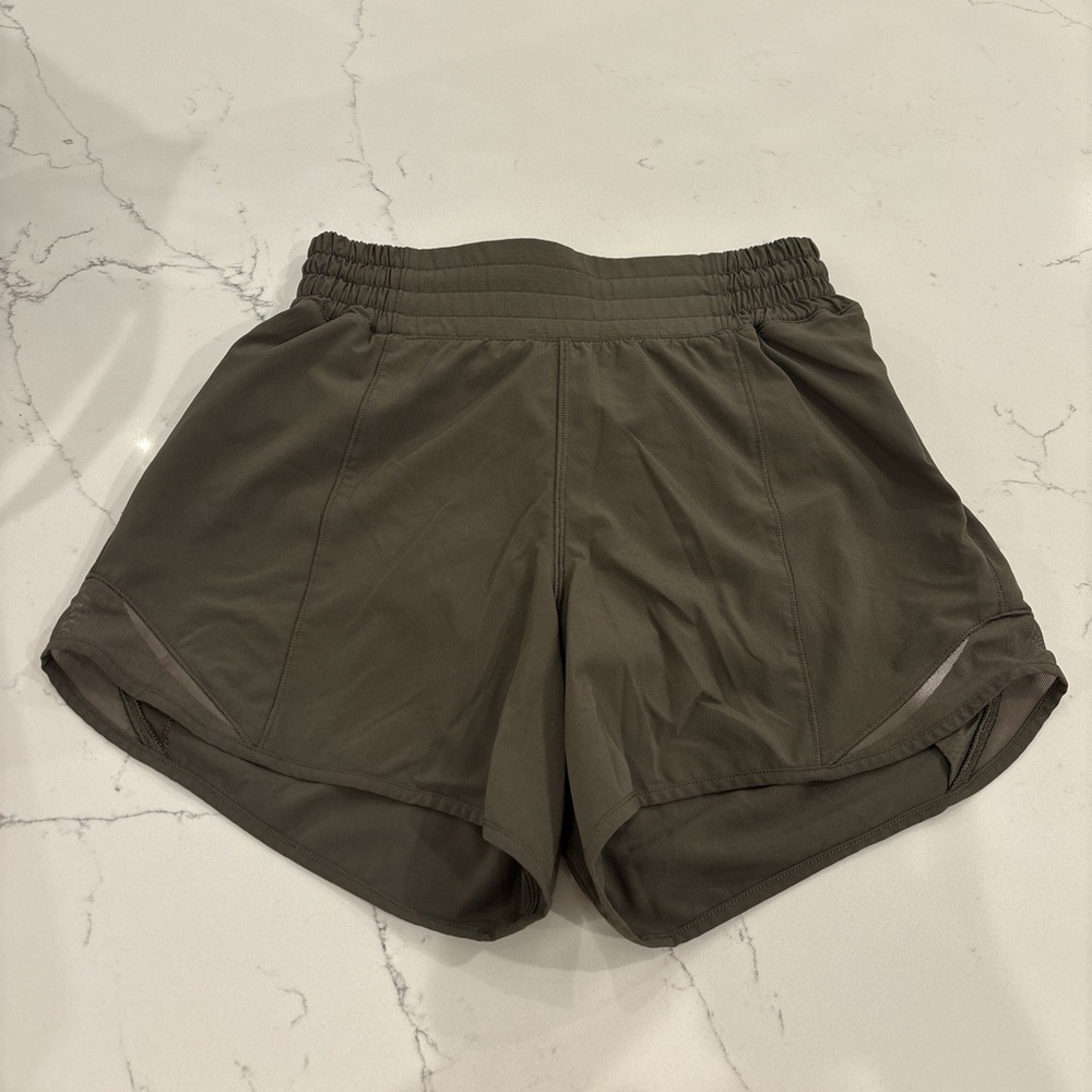 Lululemon hotty hot shorts green size 2